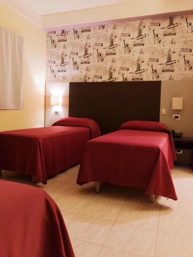 Idria Hotel Тиволи Экстерьер фото